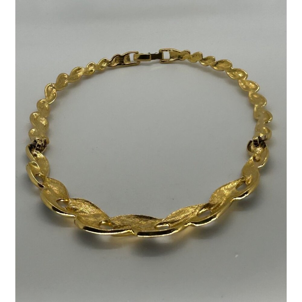 Vintage TRIFARI Gold Tone Black Enamel Modernist Leaf Link Collar Necklace 1980s - Picture 5 of 14